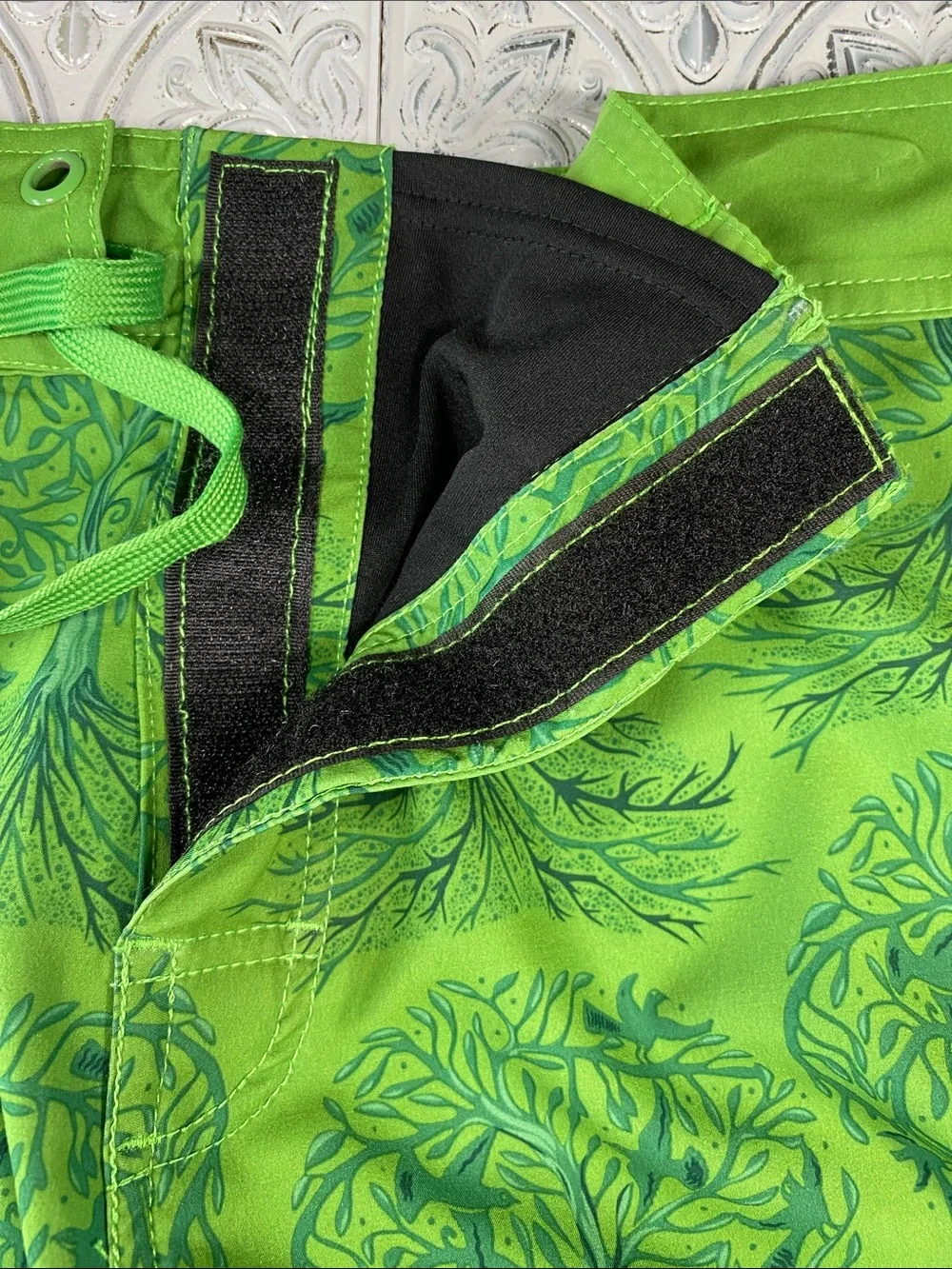 Lime Coral Board Shorts Mens 36 Green Tree Bird Print Swim Surf Beach Shorts